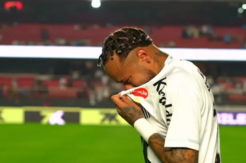 neymar-deixa-o-gramado-chorando-apos-vexame-do-santos-e-e-consolado-por-diniz