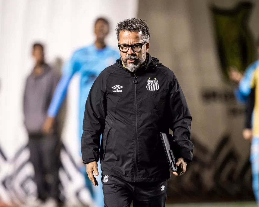 apos-goleada-humilhante,-santos-demite-o-tecnico-cleber-xavier