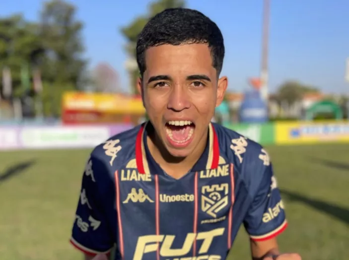 golaco-de-joia-da-base-garante-vitoria-do-gremio-prudente-e-lideranca-do-grupo