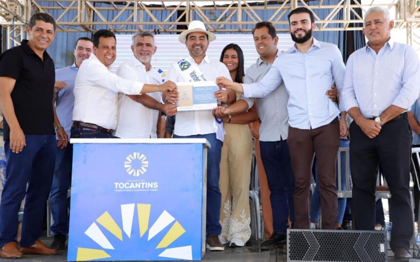 em-palmeiropolis,-amelio-cayres-reafirma-compromisso-da-assembleia-com-pccr-da-educacao