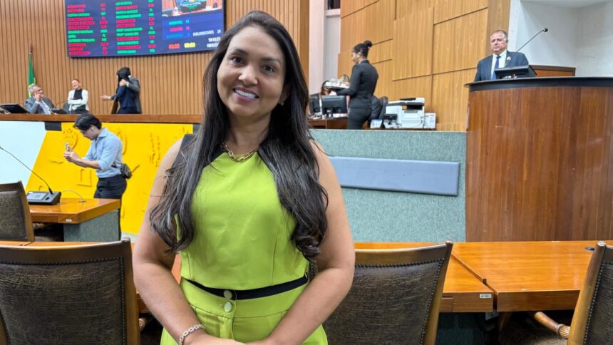 vanda-monteiro-apresenta-pl-que-institui-a-politica-de-divulgacao-de-livros-de-autores-tocantinenses