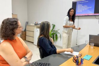 servidores-da-escola-do-legislativo-participam-de-capacitacao-na-area-de-cerimonial