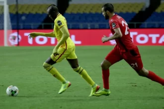 ex-jogador-de-selecao-e-encontrado-morto-em-casa-aos-40-anos