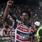 santa-cruz-renova-contrato-de-wagner-balotelli-ate-2026