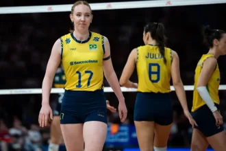 brasil-atropela-grecia-mesmo-oscilando-na-estreia-do-mundial-de-volei