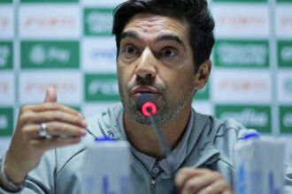 ‘a-grande-referencia’,-diz-mourinho-sobre-o-trabalho-de-abel-ferreira-no-brasil