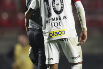 maus-resultados-na-nova-era-neymar-levam-o-santos-ao-mercado-para-evitar-queda