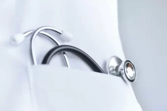 curso-de-medicina-com-nota-baixa-pode-ter-corte-de-vaga-ou-extincao