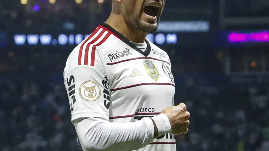 flamengo-joga-por-musica,-faz-8-no-vitoria-e-crava-recorde-no-brasileiro