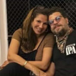 caetano-veloso-e-beijado-por-guarda-de-transito-apos-show-em-brasilia