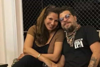 caetano-veloso-e-beijado-por-guarda-de-transito-apos-show-em-brasilia