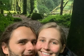 filho-de-michael-jackson-anuncia-noivado-apos-namoro-de-8-anos