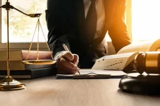 tribunal-de-justica-do-rio-alerta-sobre-golpe-do-falso-advogado