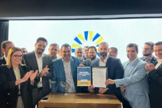 mantoan-participa-da-cerimonia-de-assinatura-de-duplicacao-da-br-010-e-federalizacao-da-to-050