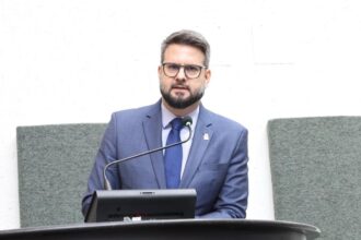 mantoan-propoe-a-criacao-do-selo-empresa-amiga-do-autista