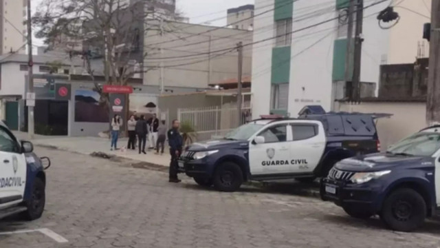 prefeito-de-macapa-agride-jornalista-com-mata-leao-durante-visita-a-obra
