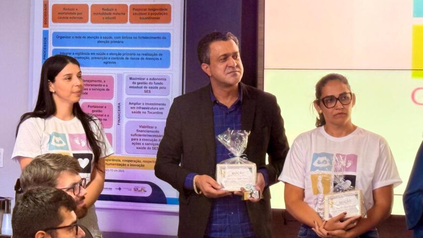 deputado-luciano-oliveira-e-homenageado-por-autoria-da-lei-da-maternidade-segura