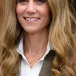 kate-middleton-loira?-“fez-isso-para-facilitar-transicao-para-o-grisalho”