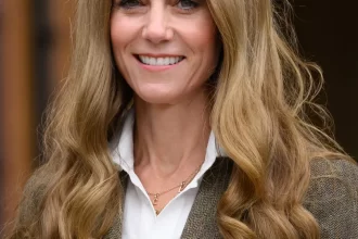 kate-middleton-loira?-“fez-isso-para-facilitar-transicao-para-o-grisalho”
