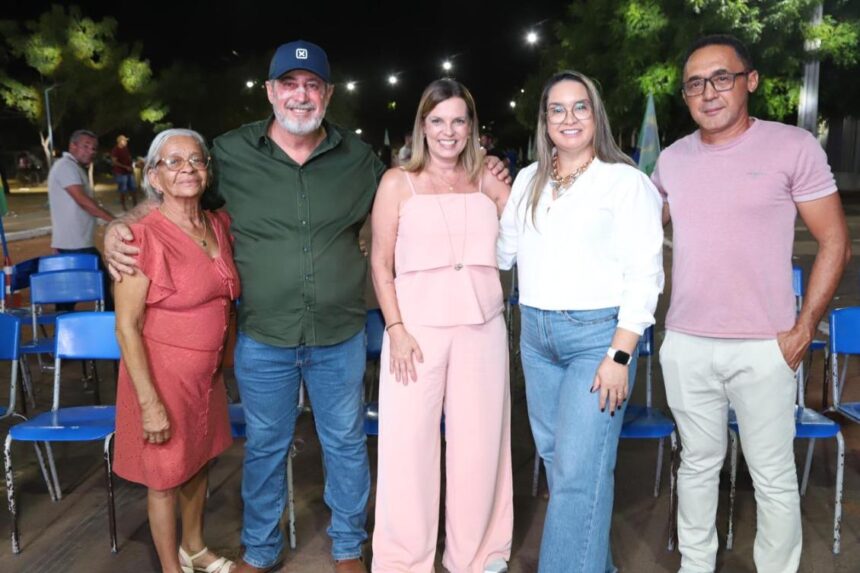 claudia-lelis-defende-educacao-como-pilar-de-transformacao-em-desfile-civico-em-alianca