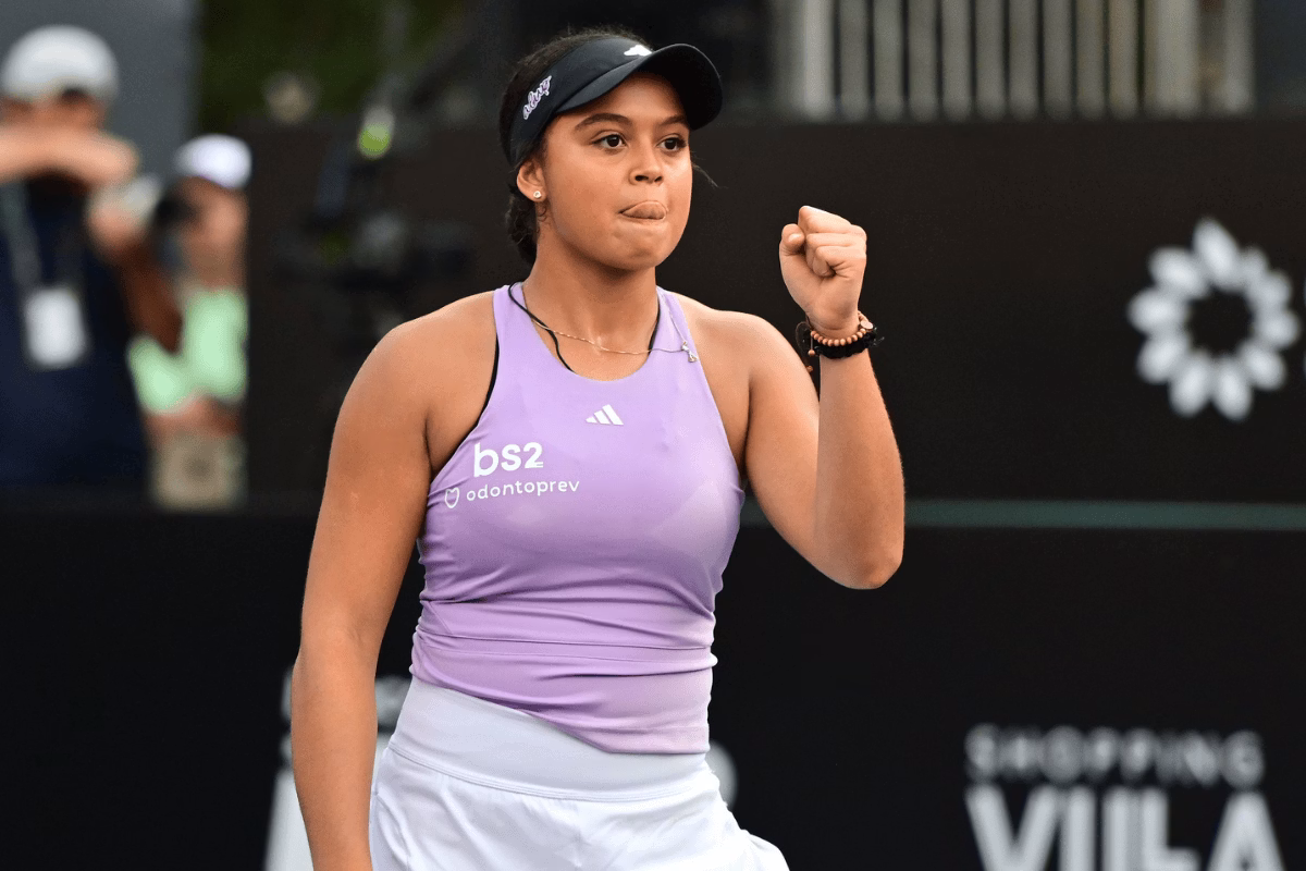 tenista-brasileira-de-15-anos-estreia-com-vitoria-no-sao-paulo-open