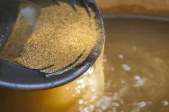 quilombolas-expulsos-por-mina-de-ouro-em-mg-pedem-indenizacao-na-justica