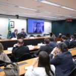 jogadores-de-futebol-reclamam-que-nao-estao-recebendo-direitos-de-imagem-das-bets;-assista