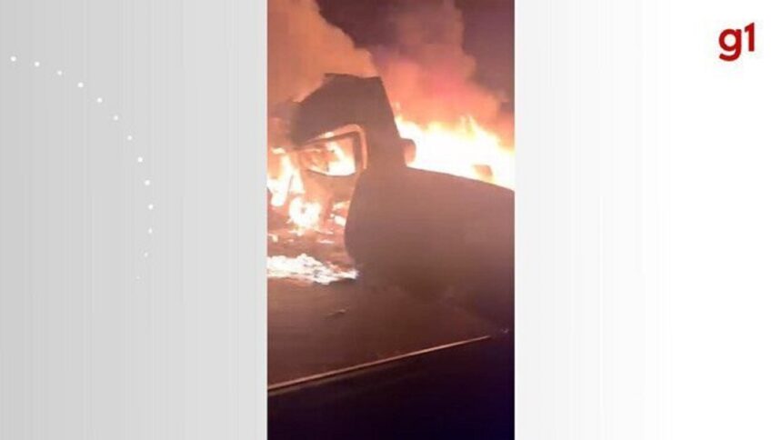 caminhao-pega-fogo-e-deixa-quatro-feridos-apos-batida-entre-tres-veiculos-na-to-373