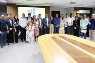 aleto-empossa-novos-servidores-e-chega-perto-da-meta-estabelecida-para-2025