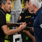 jose-mourinho-retorna-ao-benfica-apos-25-anos-e-assina-ate-2027