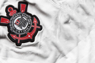 corinthians:-andres-vence-processo-contra-homem-que-postou-fatura-de-cartao