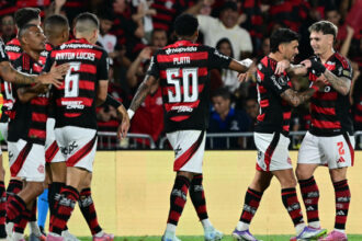 sao-paulo-vacila-demais,-perde-da-ldu-e-se-complica-na-libertadores