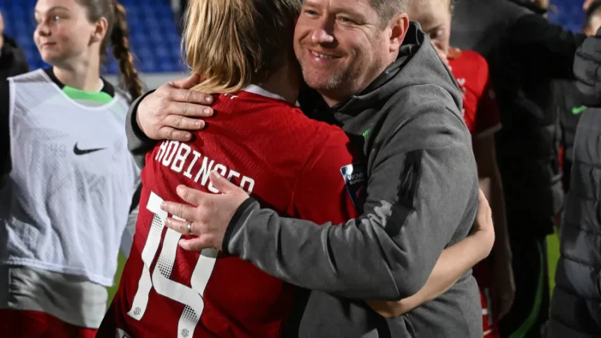 inglaterra-em-choque!-ex-treinador-do-liverpool-morre-aos-47-anos