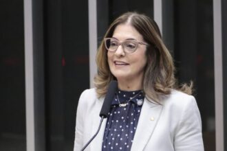 comissao-aprova-teletrabalho-e-jornada-flexivel-a-pais-de-crianca-com-cancer