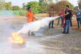 aleto-ministra-formacao-em-combate-a-incendios-aos-novos-policiais-legislativos