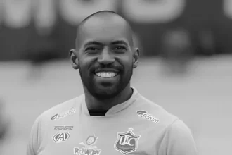 morre-neneca,-ex-goleiro-de-america-mg-e-figueirense,-aos-45-anos