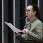 camara-debate-cuidados-com-pessoas-com-alzheimer-e-apoio-a-cuidadores;-assista