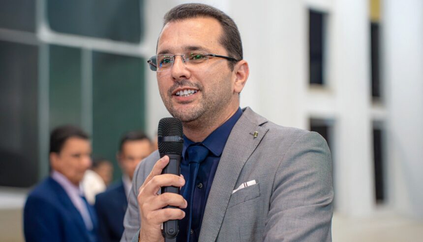 governador-em-exercicio-nomeia-vereador-marcos-duarte-(psd),-de-araguaina,-como-secretario-de-administracao