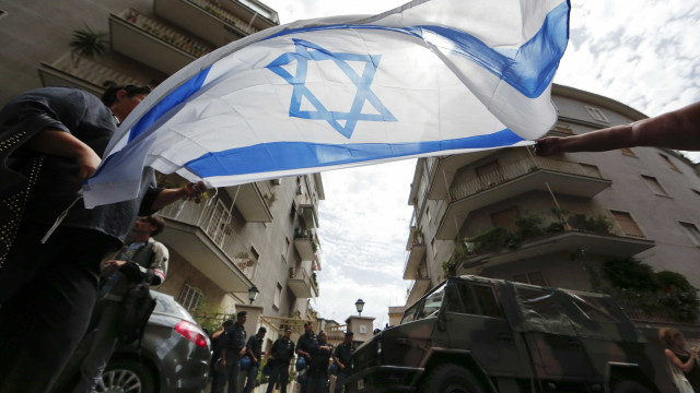 real-madrid-goleia-levante-com-golaco-de-vini-jr.-e-mantem-100%-no-espanhol