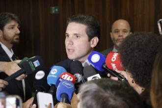 motta-inclui-na-pauta-de-votacoes-de-hoje-proposta-que-acelera-atendimento-de-especialidades-no-sus