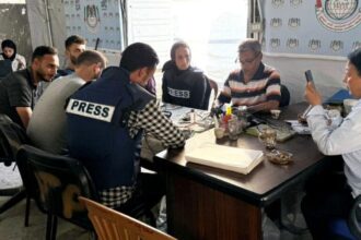 tenda-de-jornalistas-palestinos-e-bombardeada-apos-reuniao-com-fenaj