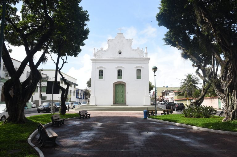 potencial-economico-do-turismo-religioso-e-tema-de-audiencia-na-quarta