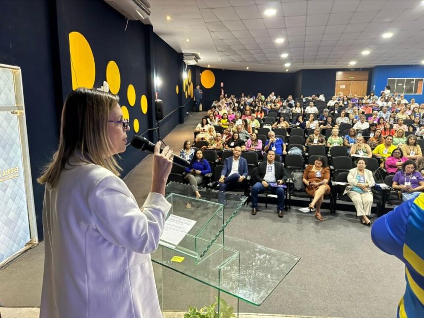 claudia-lelis-reafirma-compromisso-com-a-defesa-da-pessoa-idosa-na-5a-conferencia-estadual