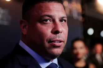 ronaldo-surfa-em-sucesso-de-joao-fonseca,-deixa-futebol-e-investe-no-tenis