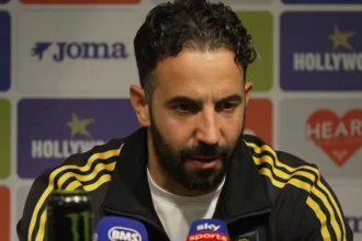 ruben-amorim-admite-“frustracao”-no-united:-“temos-de-ter-personalidade”