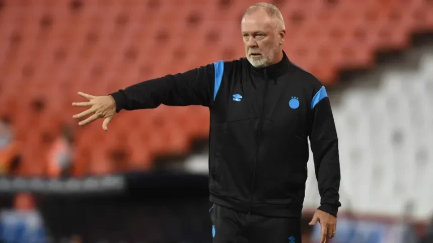 banco-resolve,-gremio-supera-sustos-e-bate-vitoria-pelo-brasileirao