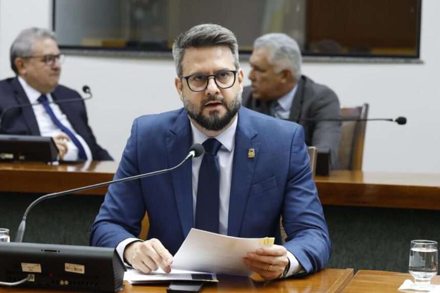 mantoan-propoe-aumento-da-reserva-de-vagas-em-concursos-publicos-para-pessoas-com-deficiencia