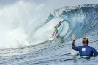 brasil-avanca-com-seis-no-1o-dia-do-challenger-series-de-surfe-em-portugal