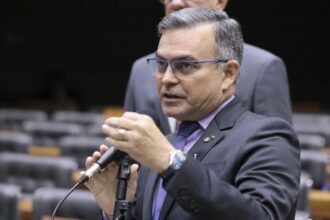 comissao-aprova-protocolo-para-tratamento-de-vicio-em-tecnologia-pelo-sus