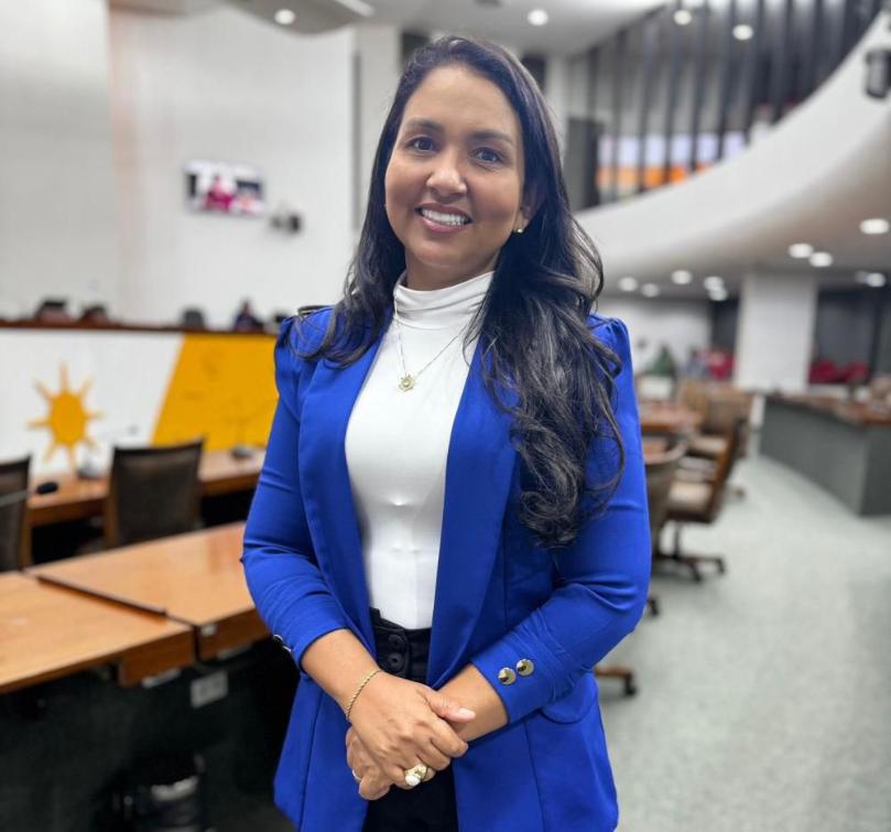 deputada-vanda-monteiro-apresenta-lei-que-proibe-uso-de-elevadores-por-criancas-desacompanhadas